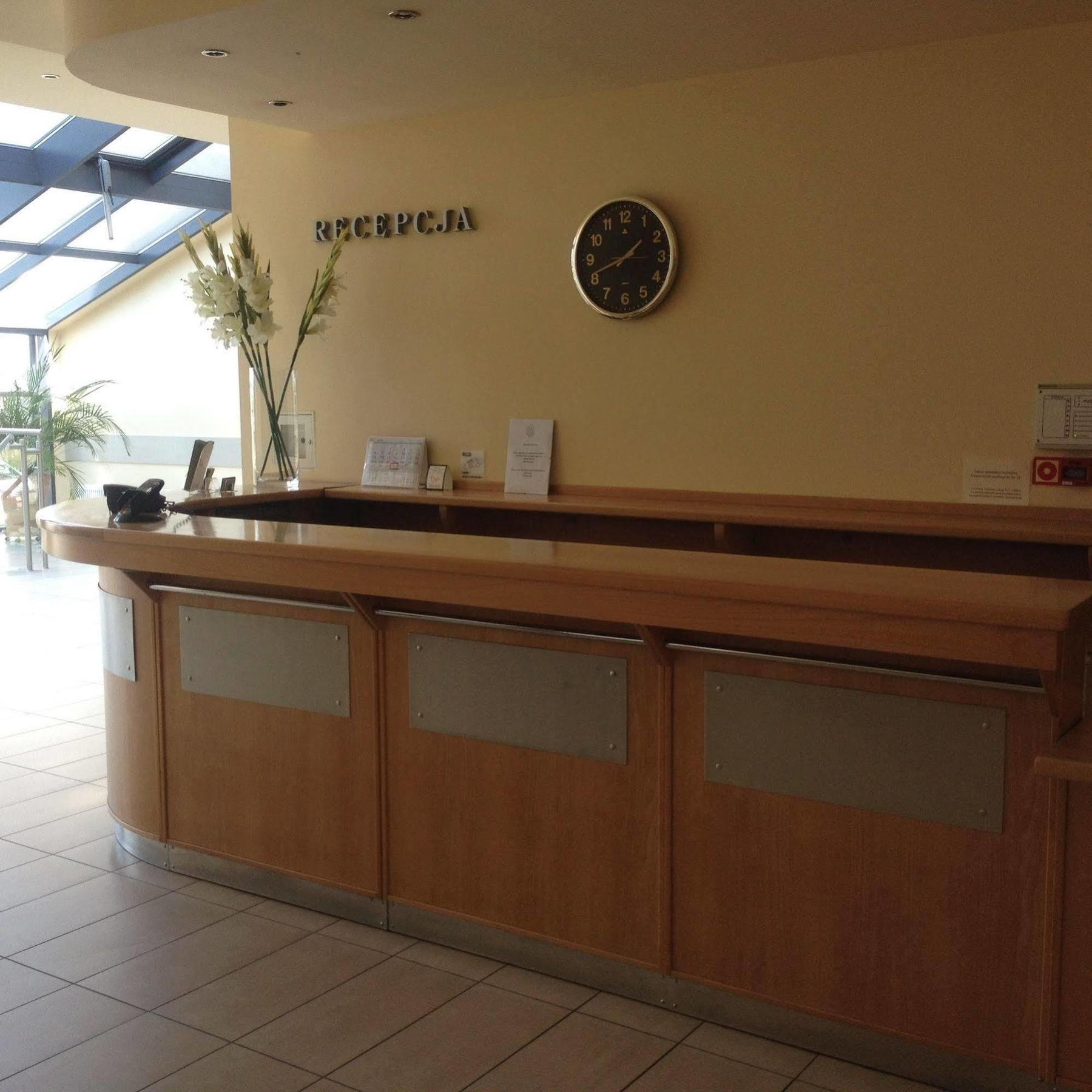 Hotel Bielany Bielany Wrocławskie Exteriör bild